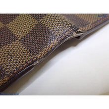 Load image into Gallery viewer, Louis Vuitton International wallet
