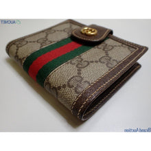 Load image into Gallery viewer, Gucci kisslock Wallet
