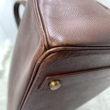 Load image into Gallery viewer, Hermès Birkin Chocolate Brown Togo Leather Shoulder Bag
