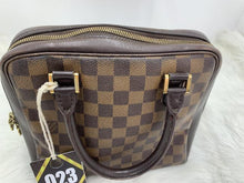 Load image into Gallery viewer, Louis Vuitton Brera Square Brown Monogram Canvas Messenger Bag
