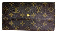 Load image into Gallery viewer, Louis Vuitton Brown International Wallet
